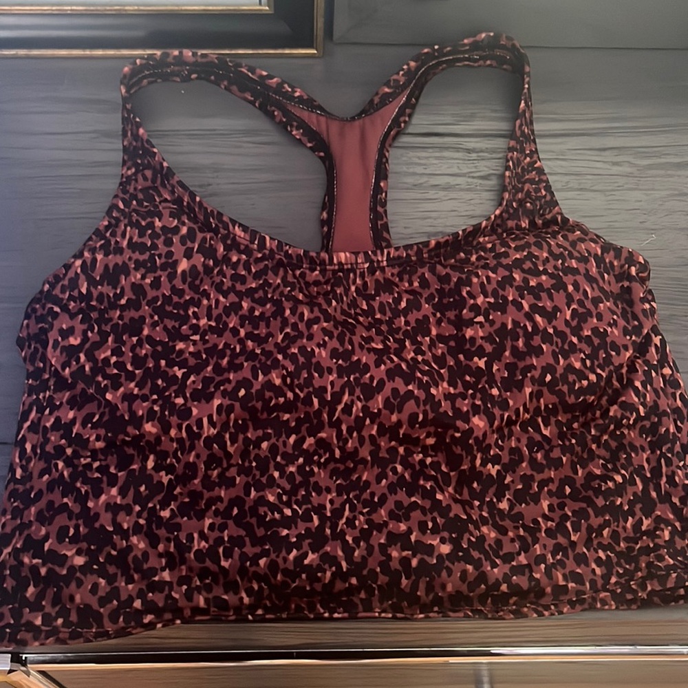 A sport crop top